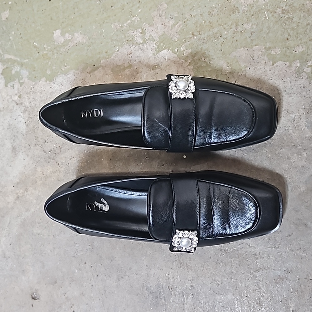 NYDJ " Tracee" Black Leather Loafers Sz 6